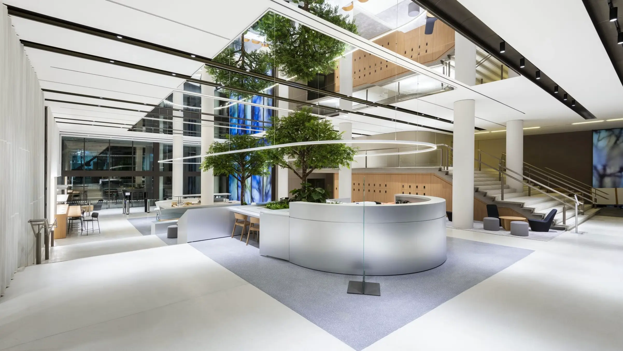 Iconic Lighitng in modern office